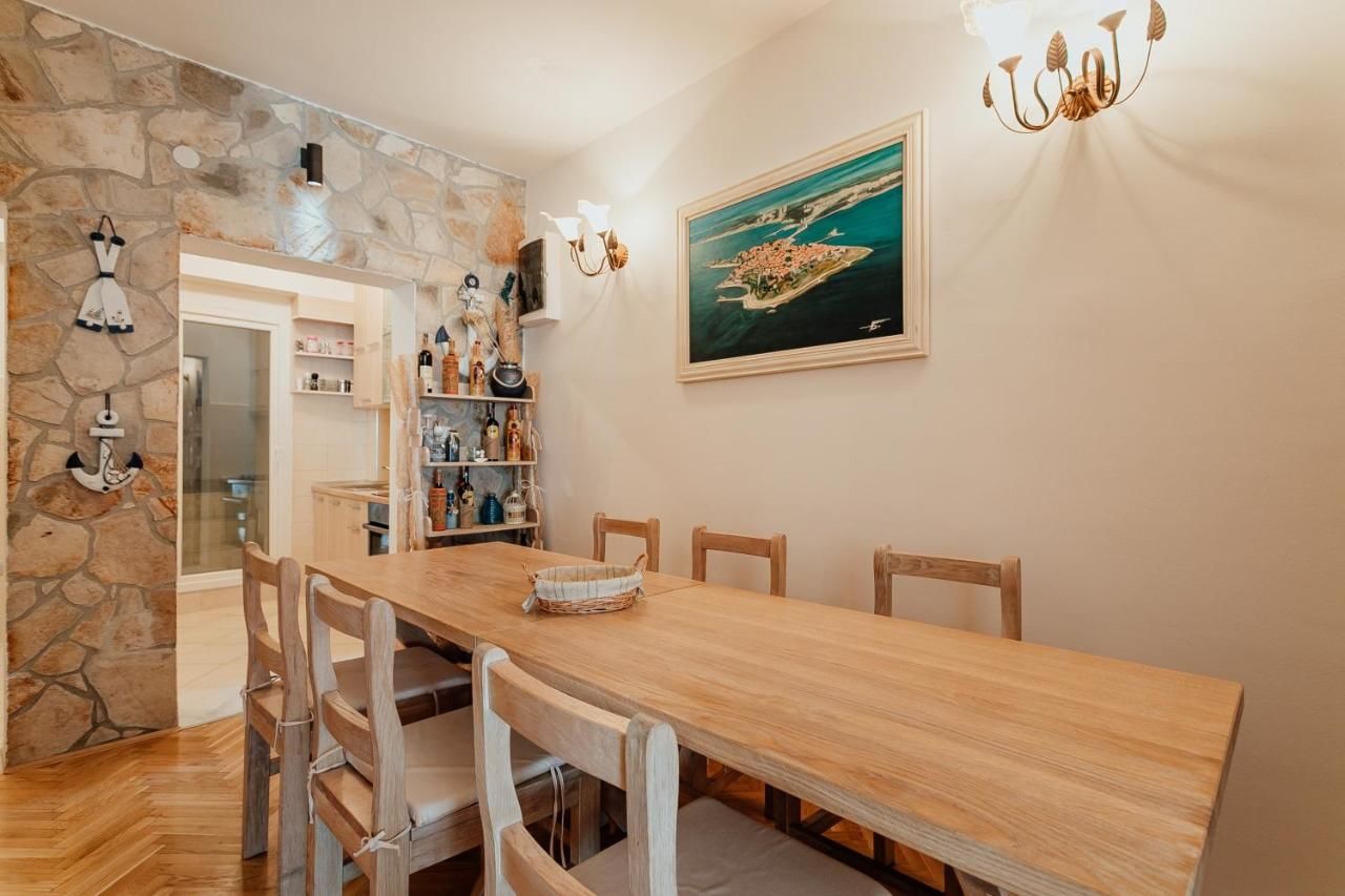 Гостевой дом Stone House Herceg Novi Херцег-Нови-11