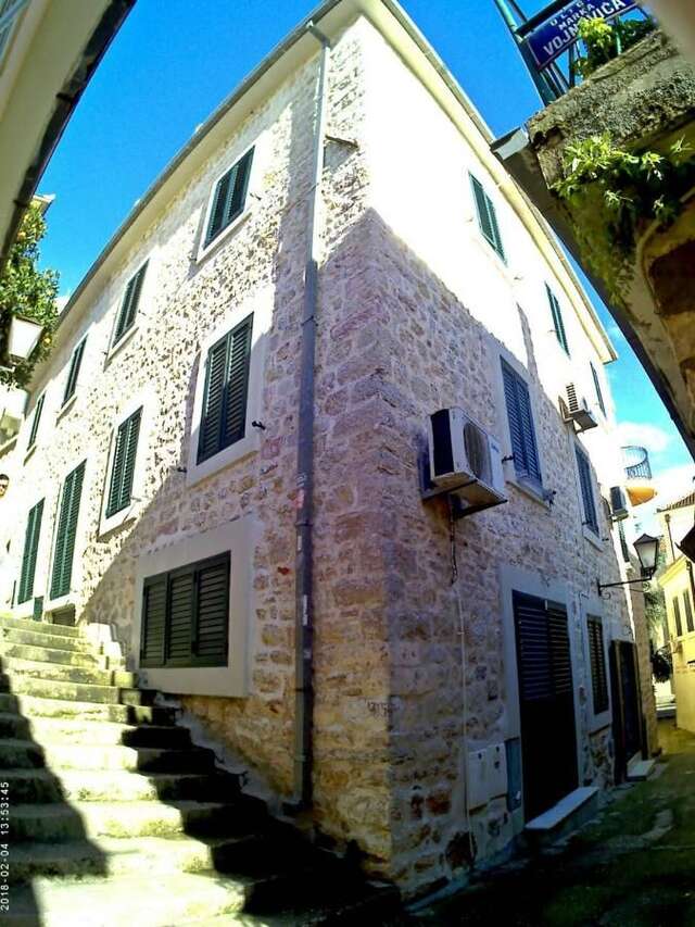 Гостевой дом Stone House Herceg Novi Херцег-Нови-21