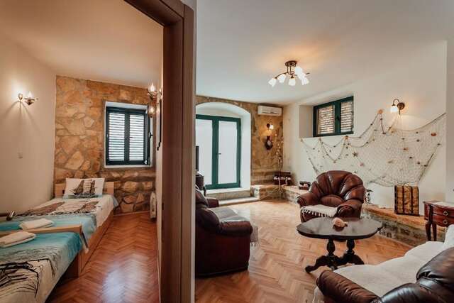 Гостевой дом Stone House Herceg Novi Херцег-Нови-32